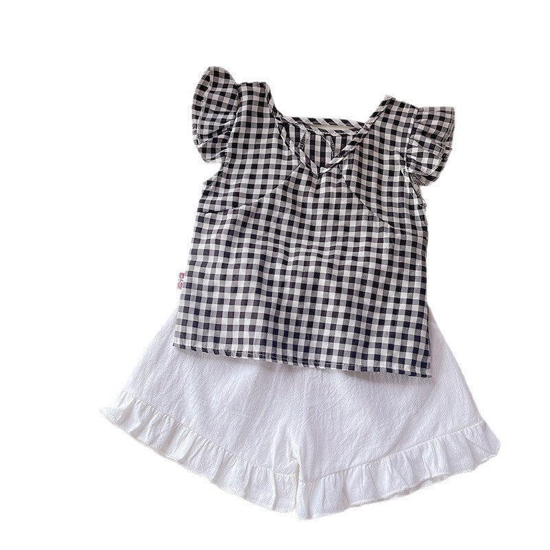 Two piece set of plaid sleeveless shorts