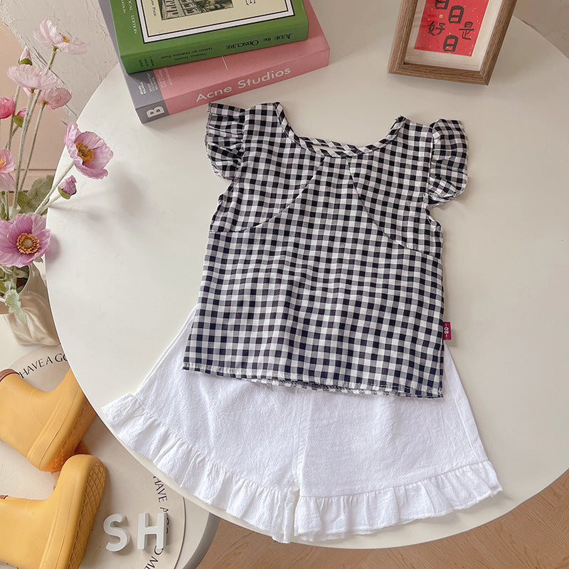 Two piece set of plaid sleeveless shorts
