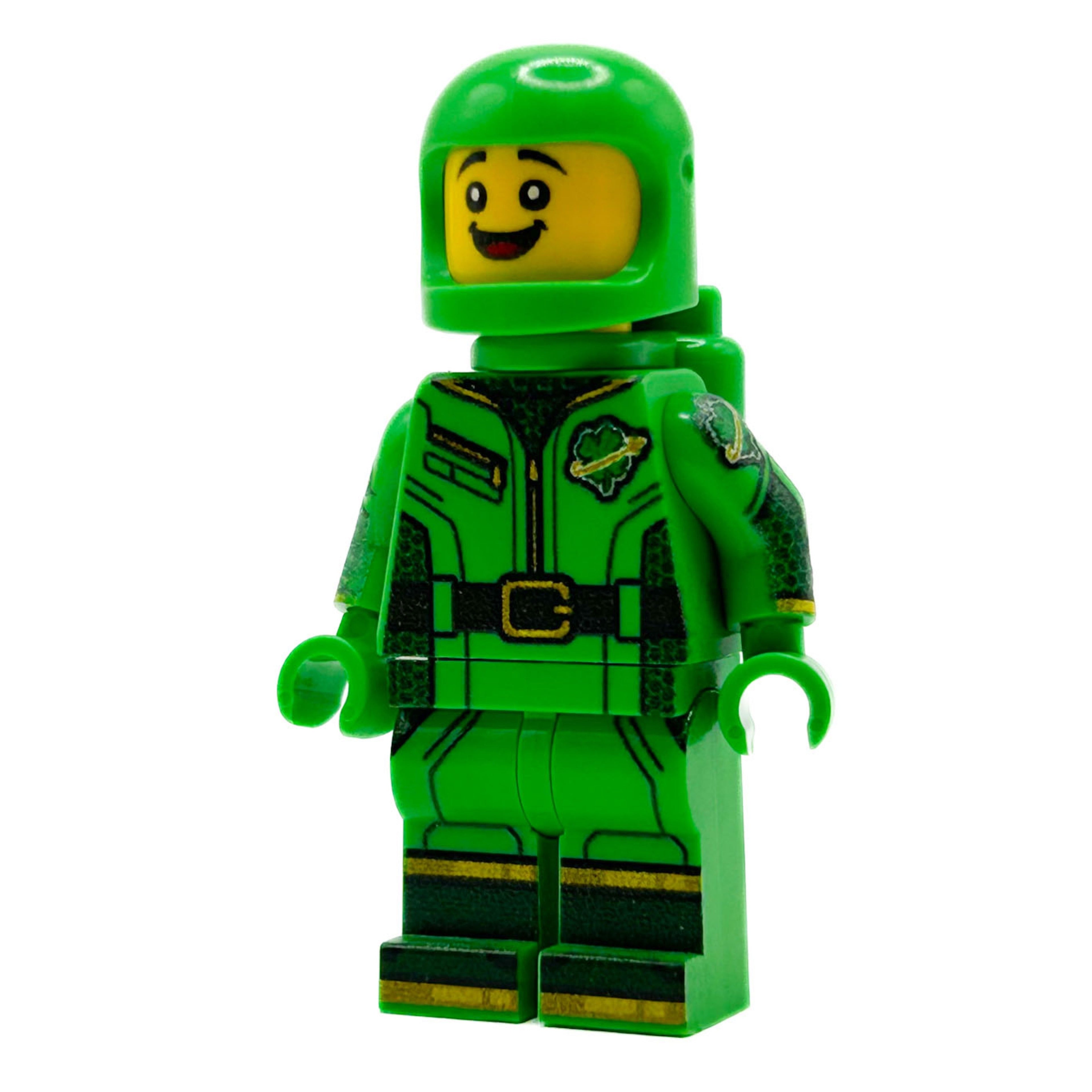 Green Shamrock Irish Classic Spaceman Minifig