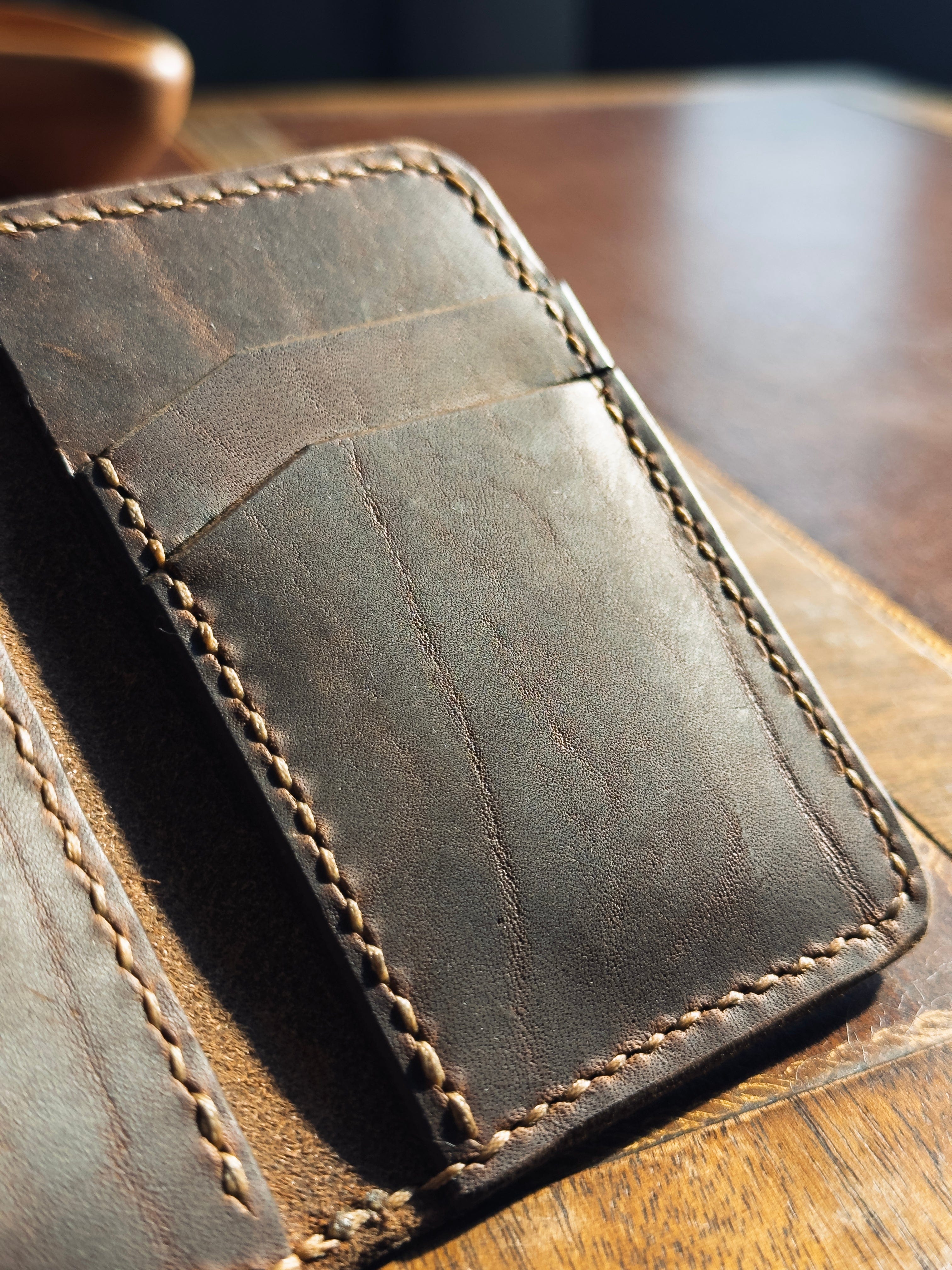 Captain Wallet - Handmade Full-Grain Leather Vertical Wallet | Yarets Leather