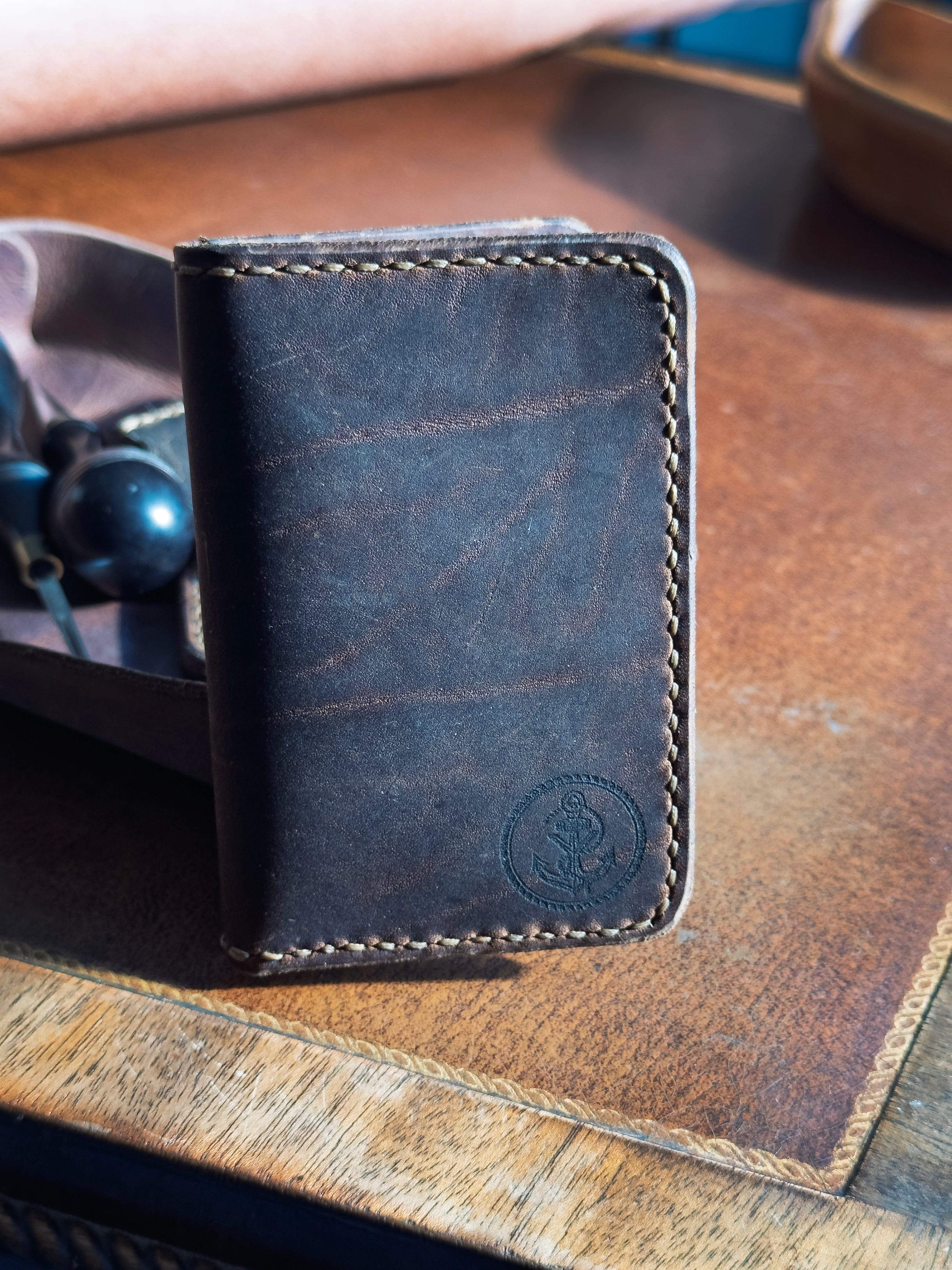 Captain Wallet - Handmade Full-Grain Leather Vertical Wallet | Yarets Leather